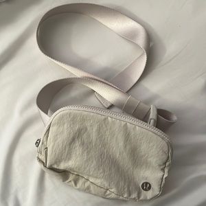 lulu lemon everywhere bag